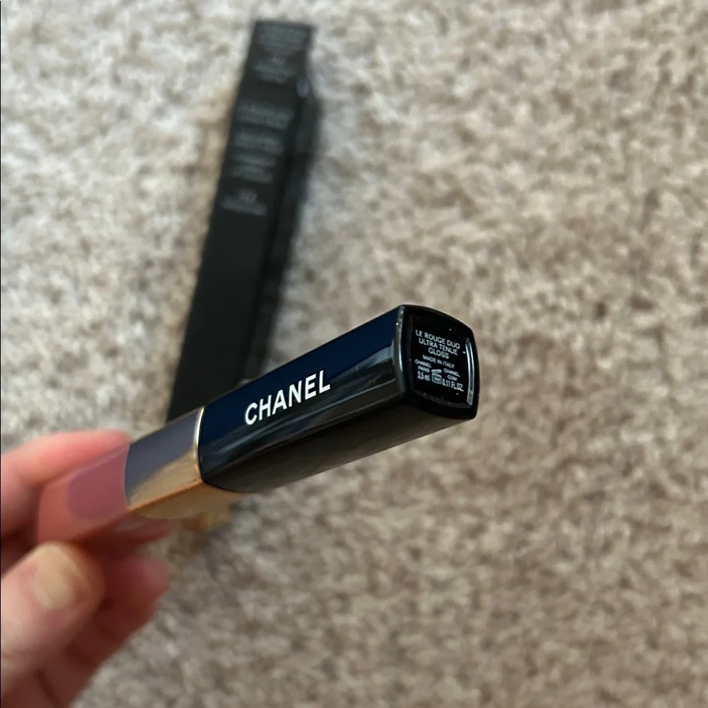 CHANEL Le Rouge Duo Ultra Tenue 174